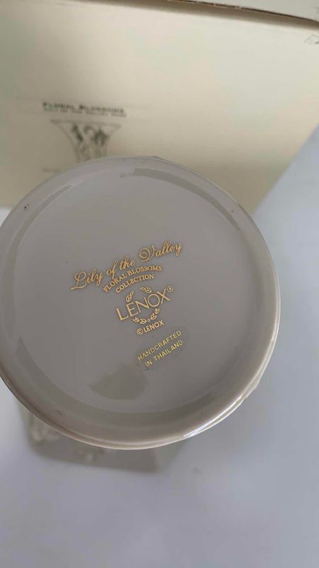 Photo 1 of LENOX FLORAL BLOSSOMS LILY OF THE VALLEY VASE