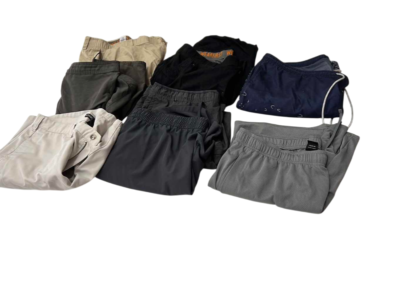Photo 1 of MEN'S PANTS SIZE XL 40