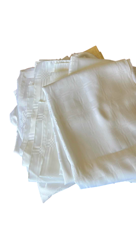 Photo 1 of TABLE LINENS