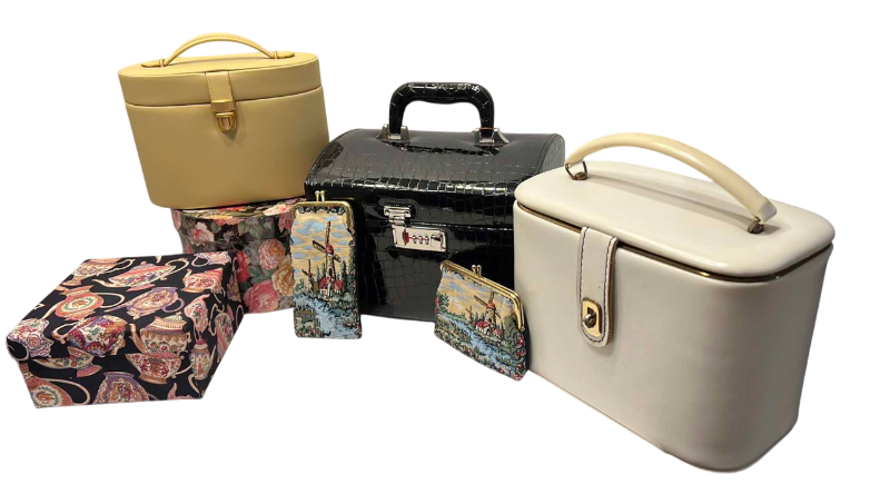 Photo 1 of WOMEN'S MAKE UP HANDBAGS & BOXES