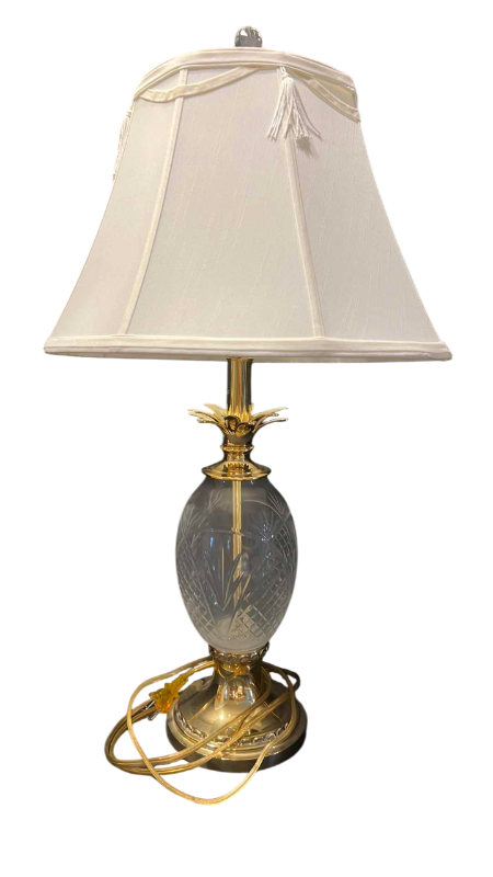 Photo 1 of CRYSTAL PINEAPPLE LAMP
