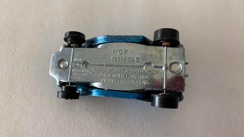 Photo 1 of VINTAGE 1968 MATTEL HOT WHEELS REDLINE BEATNIK BANFIT LIGHT BLUE