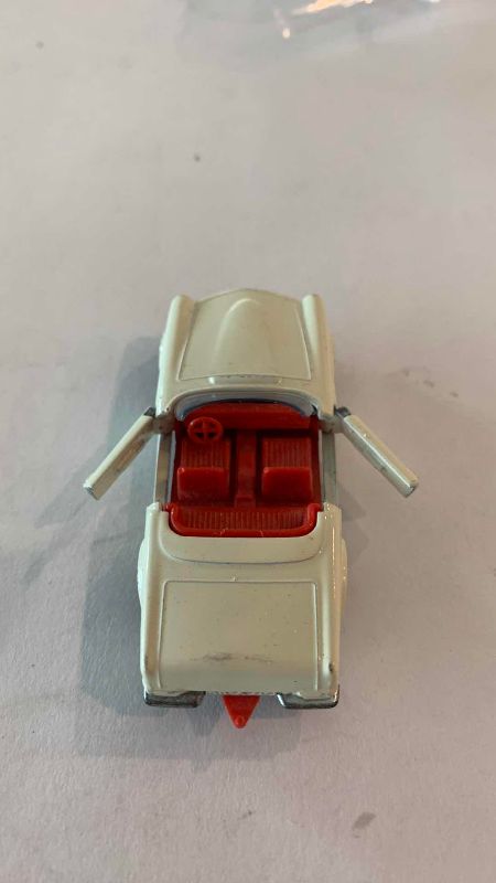 Photo 1 of VINTAGE MATCHBOX SERIES NO. 27 WHITE MERCEDES MADE IN ENGLAND