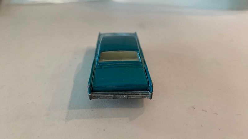 Photo 1 of VINTAGE MATCHBOX SERIES NO. 31 LINCOLN CONTINENTAL MADE IN ENGLAND