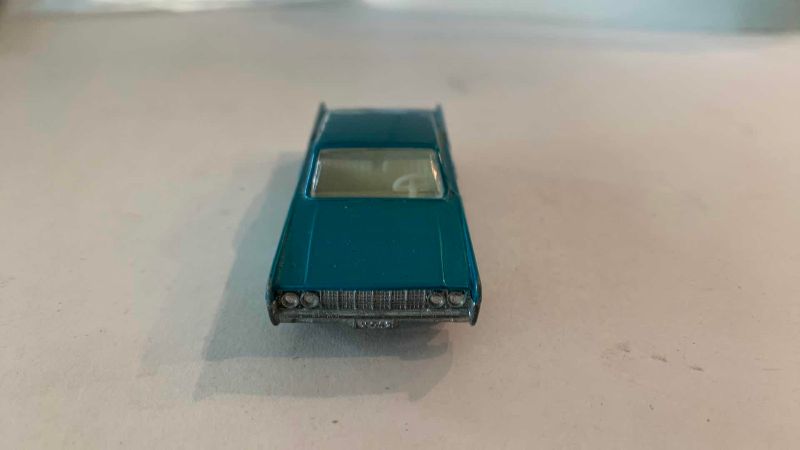 Photo 1 of VINTAGE MATCHBOX SERIES NO. 31 LINCOLN CONTINENTAL MADE IN ENGLAND