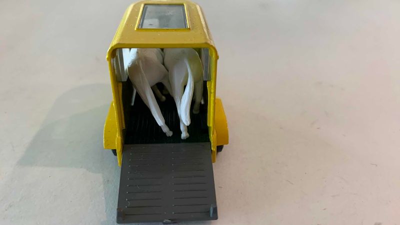 Photo 1 of VINTAGE MATCHBOX SERIES NO. 42 PONY TRAILER WITH HORSES MADE IN ENGLAND