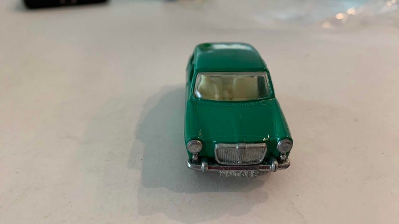 Photo 1 of VINTAGE MATCHBOX SERIES NO. 64 GREEN MG 1100 MADE IN ENGLAND
