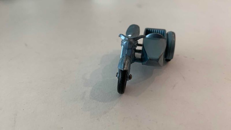 Photo 1 of VINTAGE MATCHBOX SERIES NO. 4 TRIUMPH T110 MOTORCYCLE & SIDECAR STEEL BLUE MADE IN ENGLAND