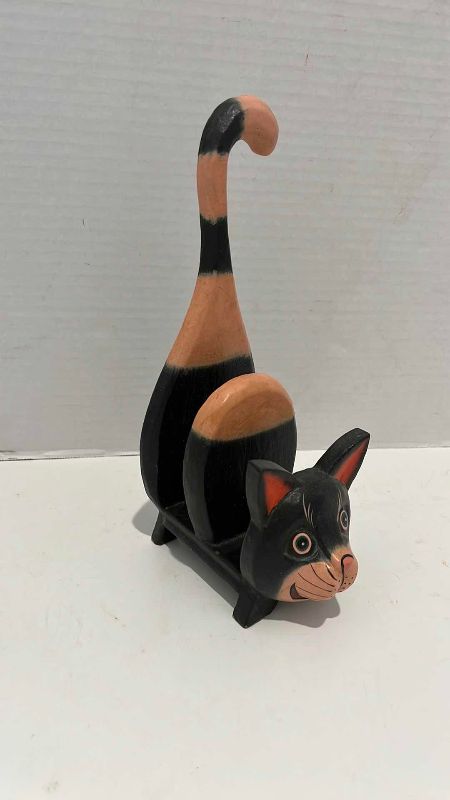Photo 1 of CAT ORGANIZER DECOR