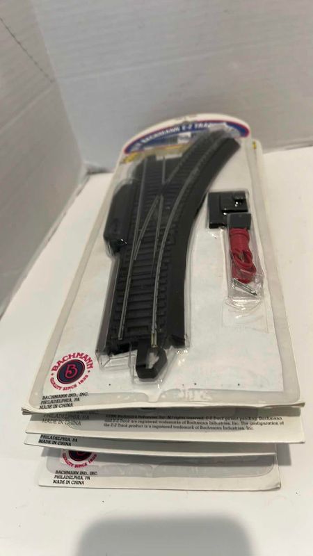 Photo 1 of 4-BACHMANN E-Z TRACK HO RAILROAD LENGTHS