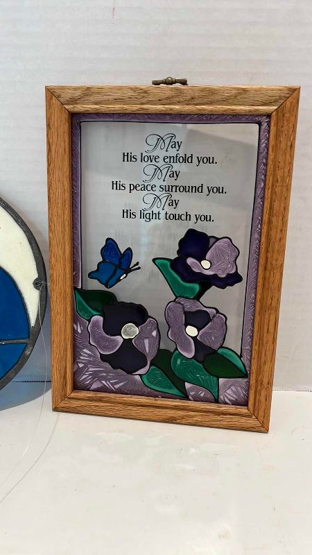Photo 1 of STAIN GLASS DECOR AND HANGING MIRROR