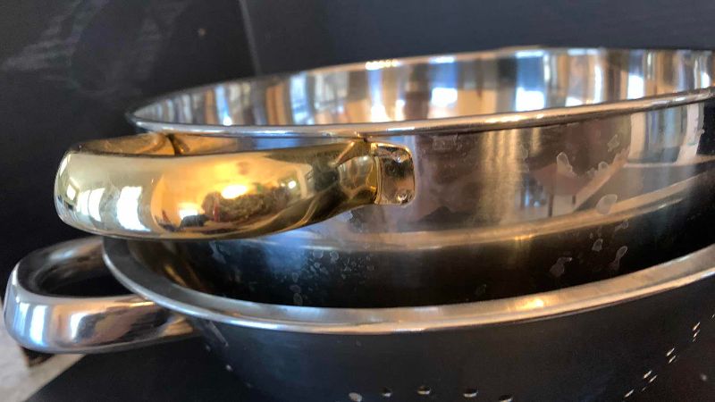 Photo 1 of COMMAND PERFORMANCE GOLD 18/10 STAINLESS STEEL 5 QT. MIXING BOWL AND COLANDER