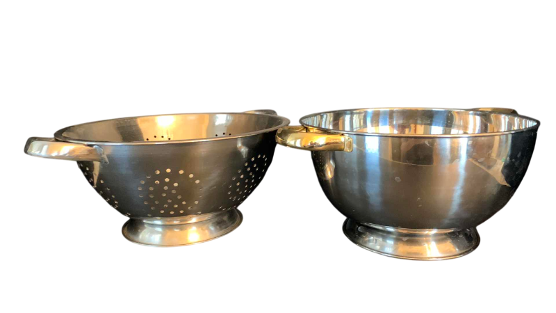 Photo 1 of COMMAND PERFORMANCE GOLD 18/10 STAINLESS STEEL 5 QT. MIXING BOWL AND COLANDER