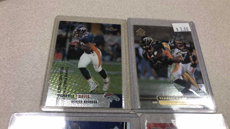 Photo 1 of NFL FOOTBALL TERRELL DAVIS CARDS