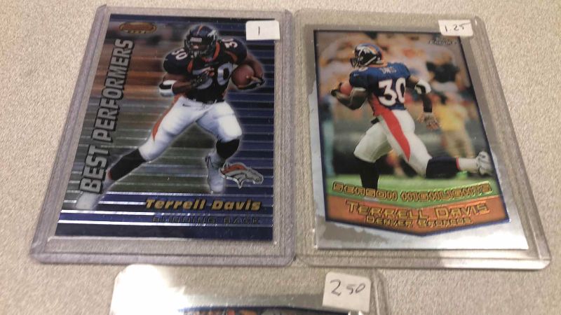 Photo 1 of 1999 NFL FOOTBALL TERRELL DAVIS CARDS