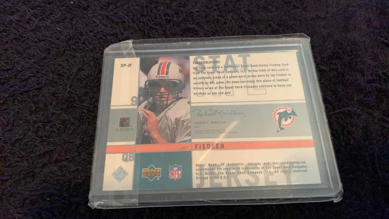Photo 1 of 2001 NFL FOOTBALL JAY FIELDER JERSEY CARD 23/1173
