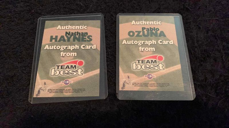 Photo 1 of 1999 MLB BASEBALL PABLO IZUNA AND NATHAN HAYNES AUTOGRAPHED CARDS