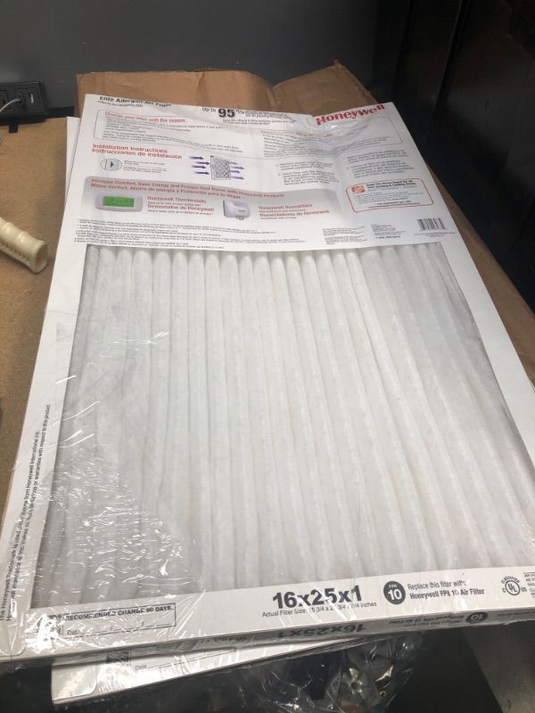 Photo 2 of 16 x 25 x 1 Elite Allergen Pleated MERV 13 - FPR 10 Air Filter
