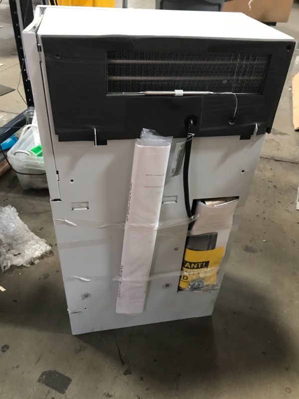 Photo 7 of (DENTED UPPER EDGE)
nVent CR290216G002 115 Volt 2200 BTU Air Conditioner
