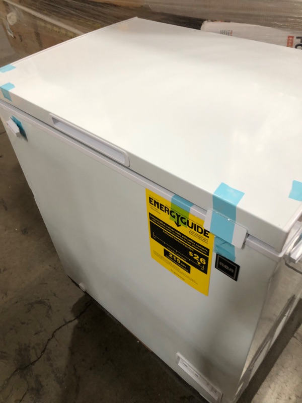 Photo 3 of Rca, 5.1 Cu. Ft. Chest Freezer, White
