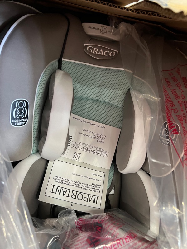 Photo 4 of Graco Extend2Fit Convertible Car Seat, Ride Rear Facing Longer with Extend2Fit, Spire
