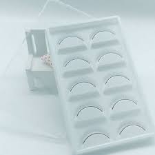 Photo 1 of ** STOCK PHOTO FOR REFERNECE ONLY **
100 TRAYS OF 10 PAIR EYELASH TRAYS WHITE