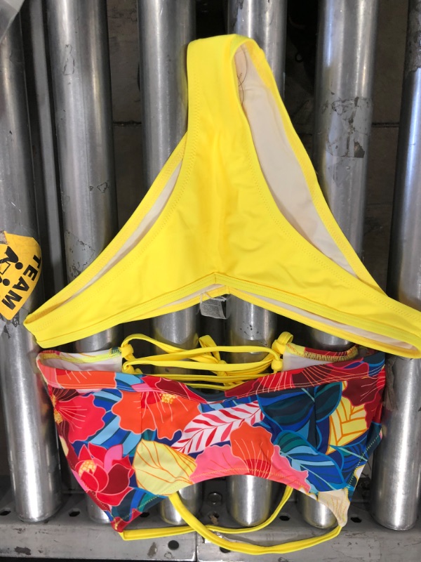 Photo 2 of Cupshe Bright Floral Print Bikini SIZE M 
