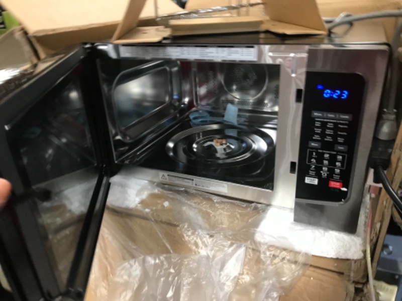 Photo 2 of **PARTS ONLY***
Toshiba EC042A5C-BS Countertop Microwave Oven with Convection, Smart Sensor, Sound On/Off Function and LCD Display, 1.5 CU.FT, Black Stainless Steel
