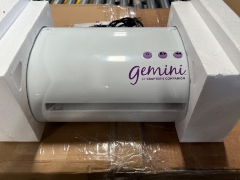 Photo 2 of Crafter's Companion - Gemini - Die Cutting and Embossing Machine Large Platform (9 x 12.5 Inches)
