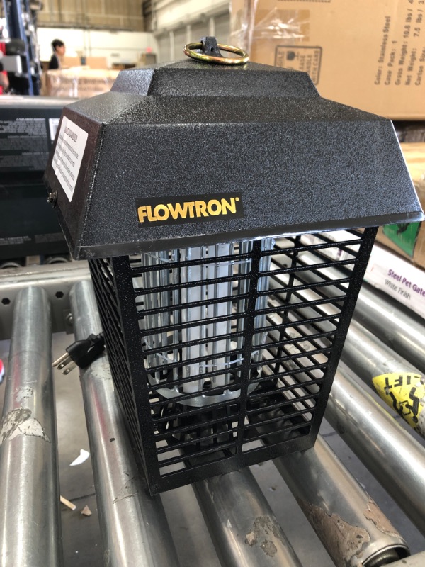 Photo 2 of Flowtron BK-15D Electronic Insect Killer, 1/2 Acre Coverage
