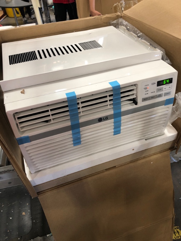 Photo 2 of ***PARTS ONLY*** LG 340-sq ft Window Air Conditioner (115-Volt; 8200-BTU) ENERGY STAR