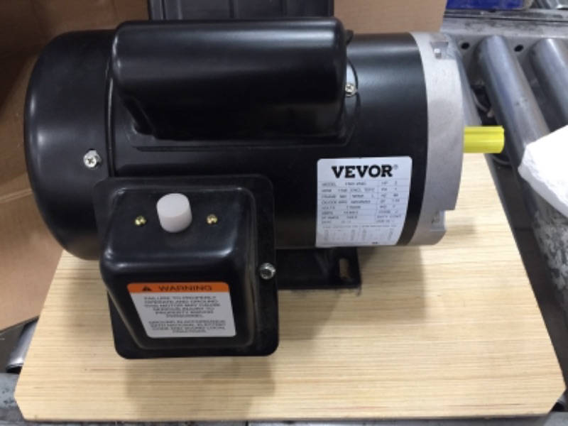 Photo 2 of Vevor 2Hp Electric Motor 140256C Single Phase 56C Frame TEFC 115/230V **Nonfunctional Parts Only**