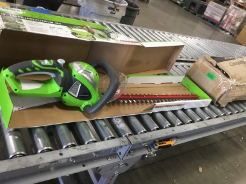 Photo 2 of **PARTS ONLY**
Greenworks 40V 24" Cordless Hedge Trimmer, Tool Only
