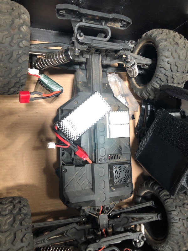 Photo 4 of **MISSING HARDWARE** BEZGAR HM101 Hobby Grade 1:10 Scale Remote Control Truck with 550 Motor, 4WD Top Speed 42 Km/h All Terrains Off Road RC Truck ,Waterproof RC Car with 2 Rechargeable Batteries for Kids and Adults
