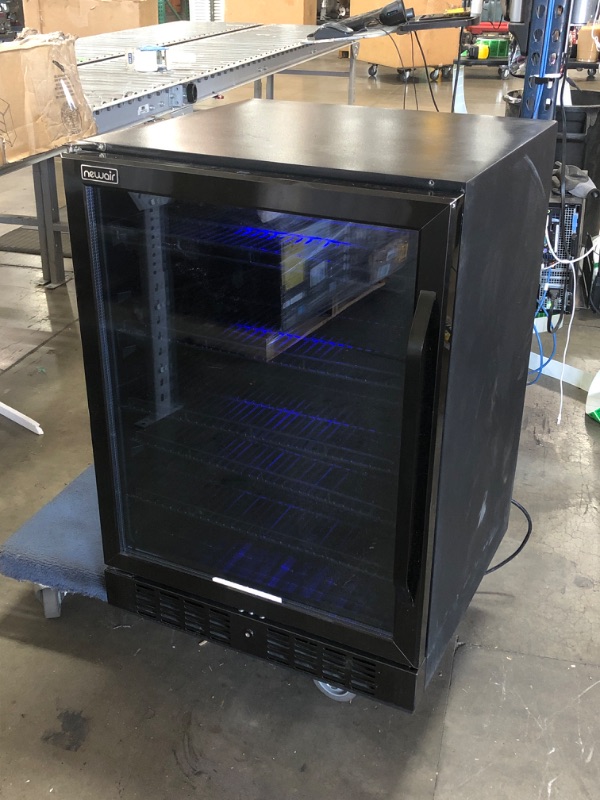 Photo 2 of USED: NewAir 24" Beverage Refrigerator Cooler - 177 Can Capacity - Black Stainless Steal With Built In Cooler and Glass Door | Cool your Soda, Beer, and Beverages to 37F NBC177BS00
22.5"D x 23.5"W x 33.75"H
