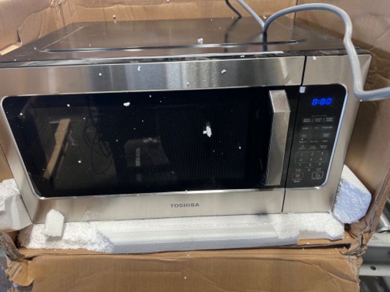 Photo 2 of Toshiba ML2-EM62P(SS) Microwave Oven with Built-in Humidity Sensor, 6 Automatic Preset Menus, ECO Mode, Sound On/Off Option and Position Memory Function 2.2 cu. ft., 1200W, Stainless Steel
