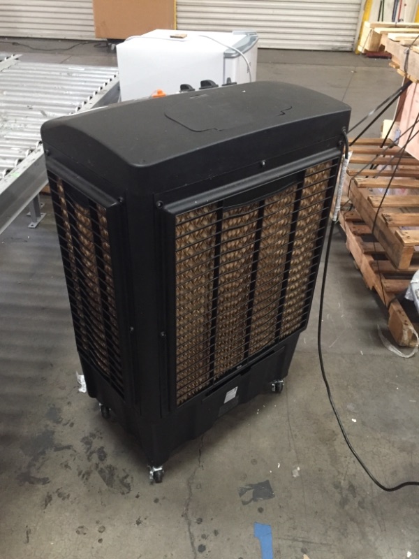 Photo 3 of Honeywell CO610PM Outdoor Evaporative Air Cooler & Fan, 2100 CFM For Large Outdoor Spaces - 14 Gallon Tank (Black)
