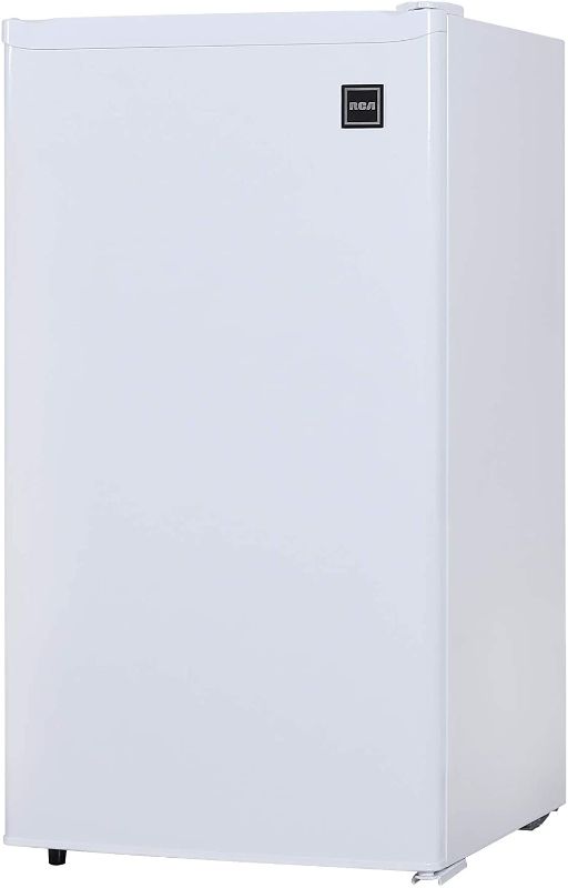Photo 1 of minor dent**
RCA RFR321-FR320/8 IGLOO Mini Refrigerator, 3.2 Cu Ft Fridge, White

