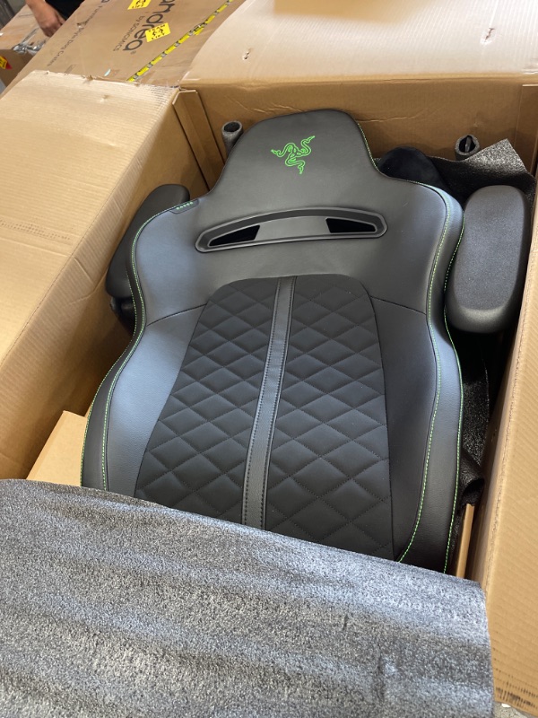 Photo 2 of Razer Enki All-Day Comfort Gaming Chair Razer GameStop
