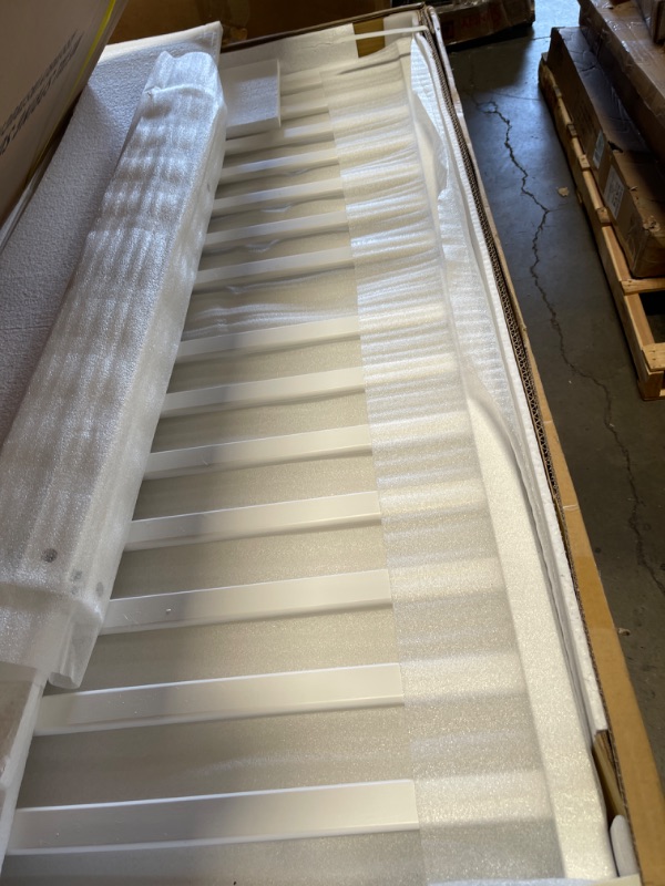 Photo 1 of DaVinci Union 4-in-1 Convertible Crib in White
