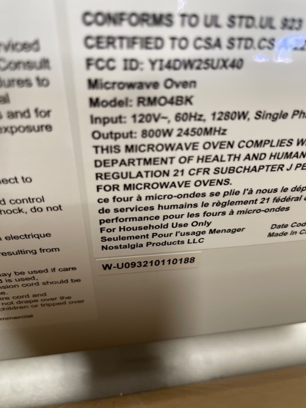 Photo 4 of Nostalgia RMO4BK Retro 0.9 Cubic Foot 800-Watt Countertop Microwave Oven, 5 Power Levels and 12 Cook Settings, LED Display, Jet Black
