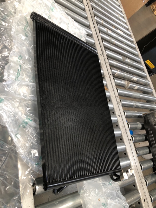 Photo 2 of (CURVED)
Denso 477-0783 A/C Condenser
