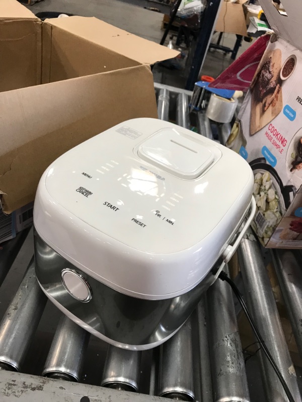 Photo 3 of ***PARTS ONLY*** Toshiba Low Carb Digital Programmable Multi-functional Rice Cooker, Slow Cooker, 5.5 Cups Uncooked with Fuzzy Logic and One-Touch Cooking, 24 Hour Delay Timer and Auto Keep Warm Feature, White

