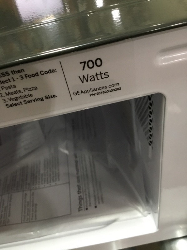 Photo 3 of GE JES1072 18 Inch Wide 0.7 Cu. Ft. 700 Watt Countertop Microwave with Auto and Time Defrost Stainless Steel Cooking Appliances Microwave Ovens
