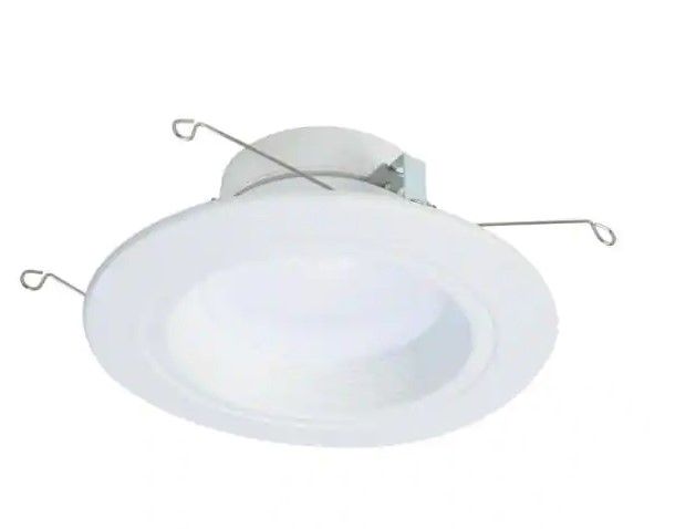 Photo 1 of (4 pack)
Halo
RL56 Series 5/6 in. Daylight White Selectable CCT Integrated LED White Recessed Light with Baffle White Trim 1221 Lumens