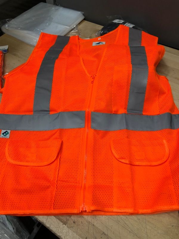 Photo 1 of 2 BRASWELL MESH SAFETY VESTS 3 POCKETS 
SIZE M