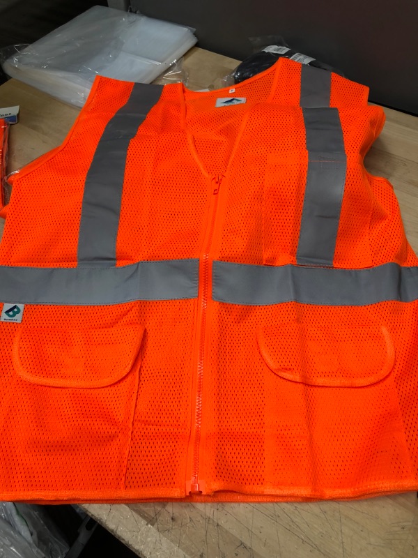 Photo 1 of 2 BRASWELL MESH SAFTY VEST 3 POCKETS
SIZE M