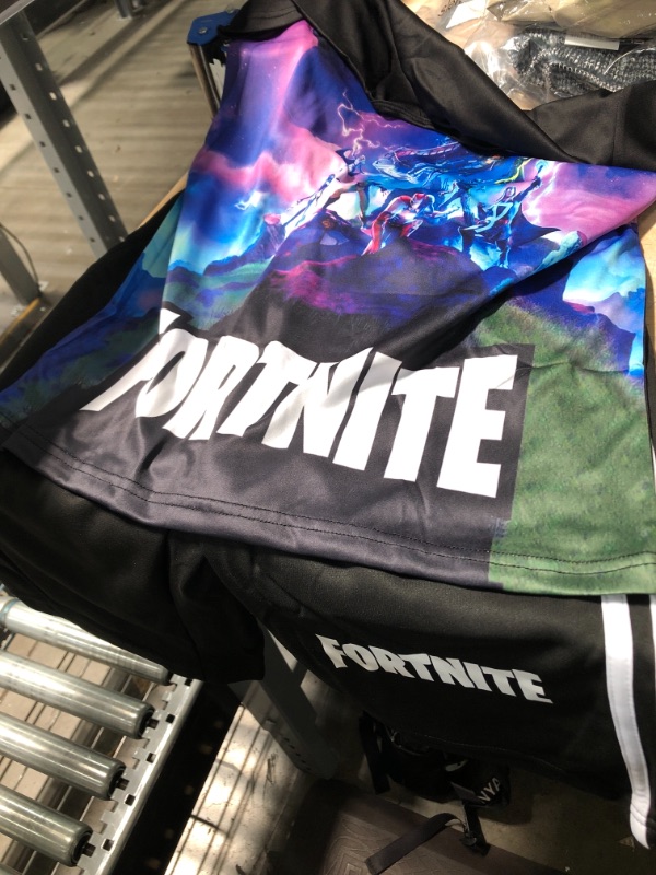 Photo 2 of Fortnite Shorts Outfit Set Boys Short Sleeve T-Shirt and Shorts Sets Playwear Clothes 2 Pieces for Teens LARGE 
