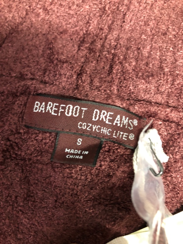 Photo 3 of Barefoot dreams size S cardigan burgundy 423