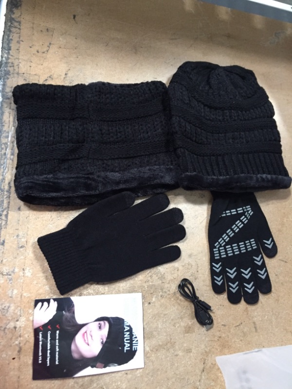 Photo 1 of 3-IN-1 BEANIE SET BLACK 